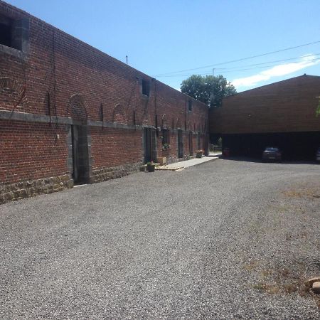 Ferienwohnung La Gaite De Louvignies Exterior foto