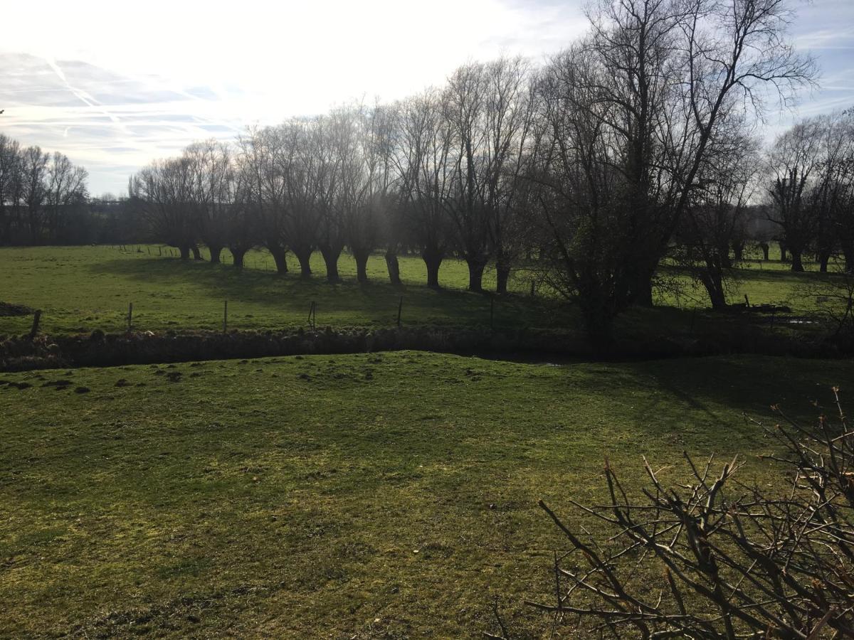Ferienwohnung La Gaite De Louvignies Exterior foto