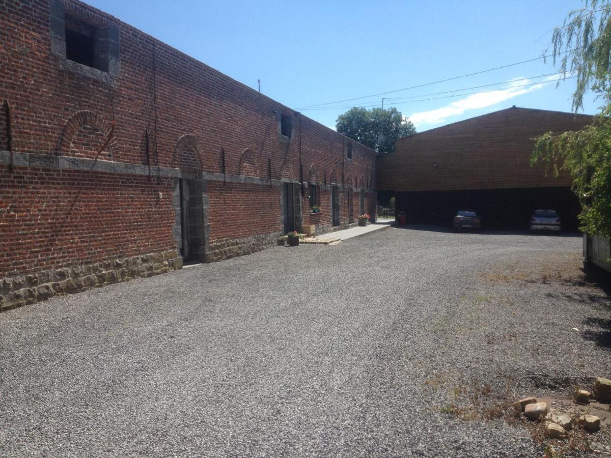 Ferienwohnung La Gaite De Louvignies Exterior foto